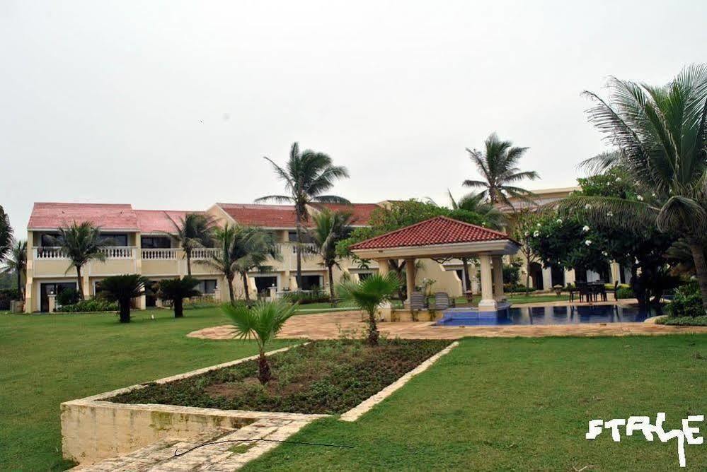 The Hans Coco Palms Puri Exterior foto