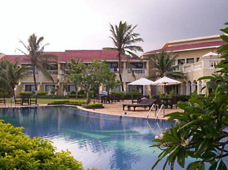 The Hans Coco Palms Puri Exterior foto