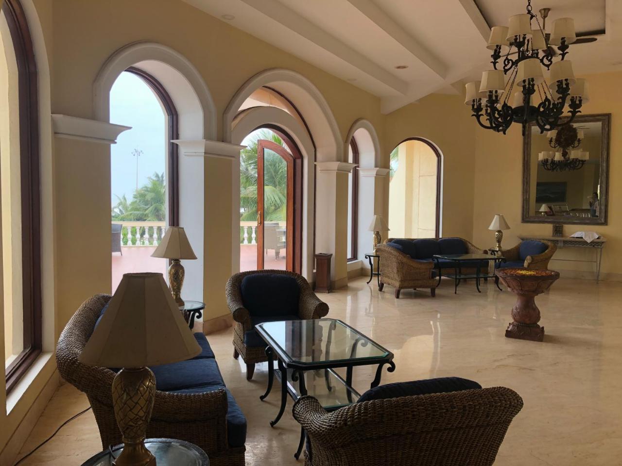 The Hans Coco Palms Puri Exterior foto